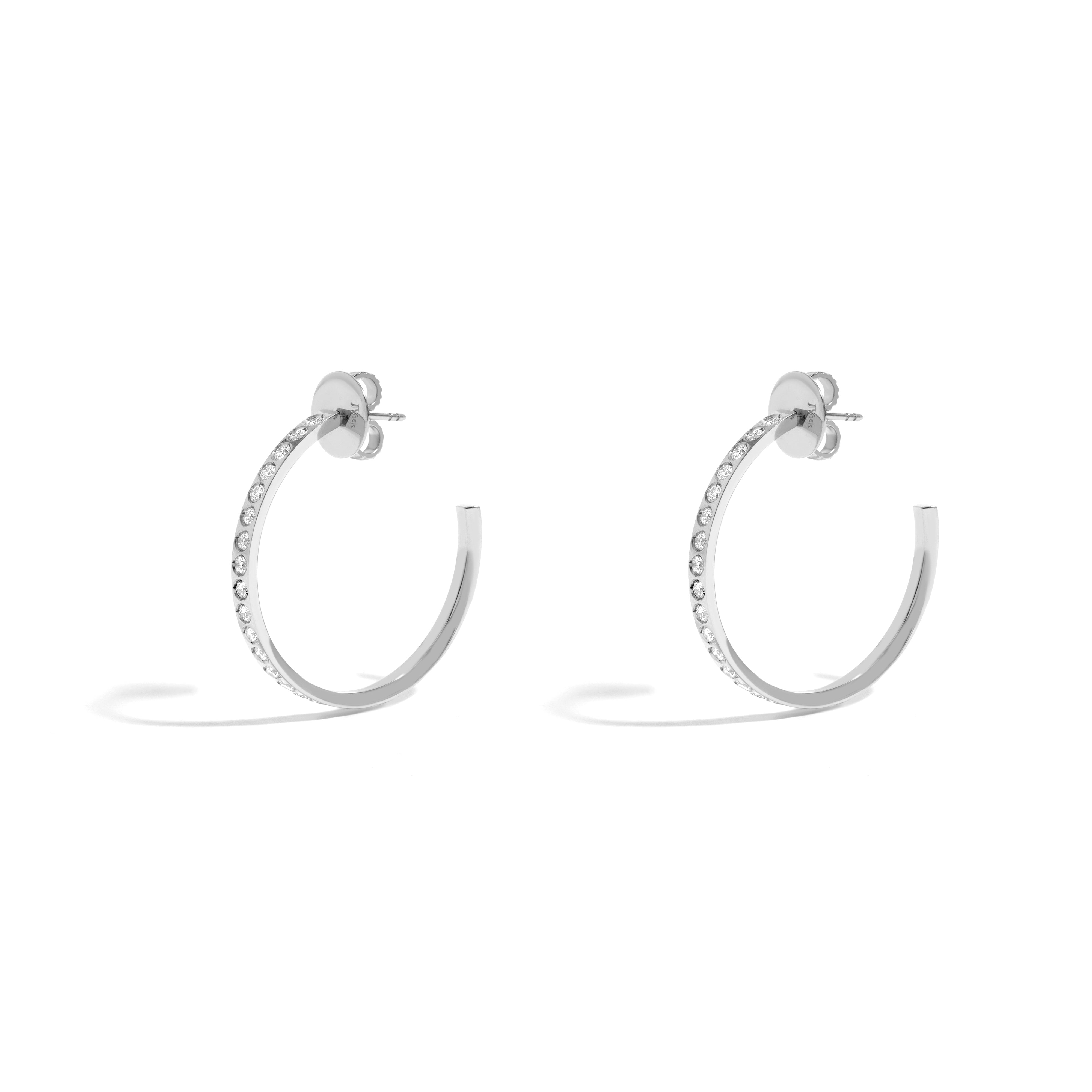 NEW VINTAGE POWER MEDIUM HOOP EARRING IN 18K WHITE GOLD WITH DIAMOND