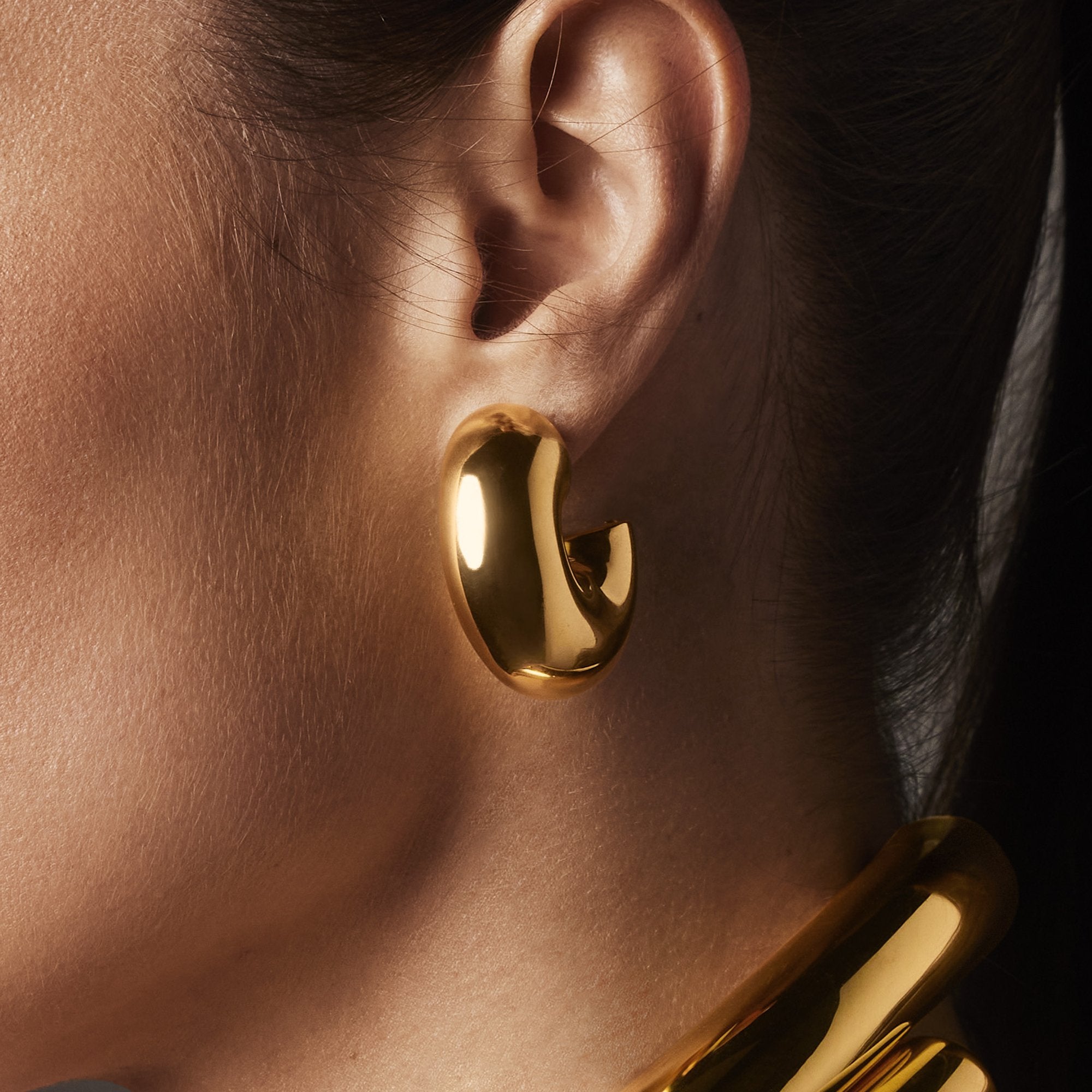 BOLD HOOP EARRING | 18K YELLOW GOLD PLATED SILVER