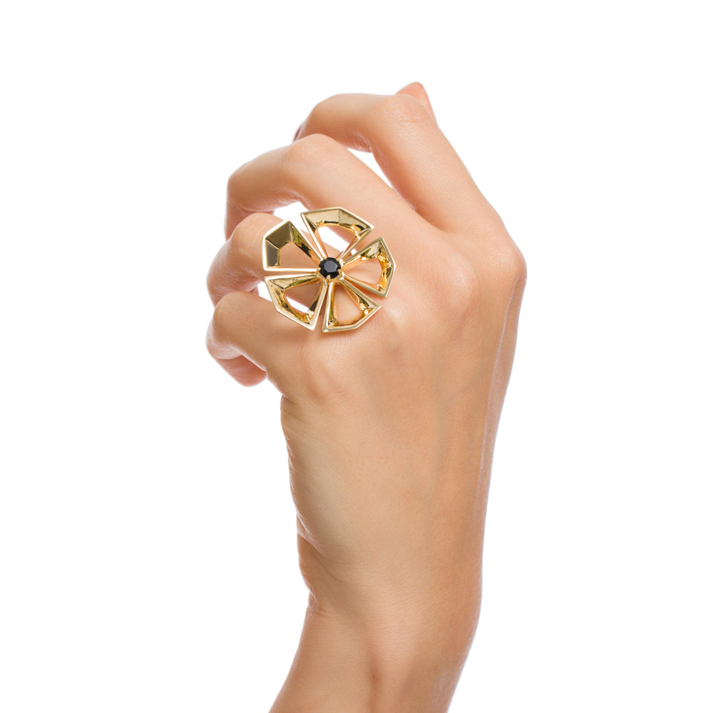 ROCK FLOWER IN 18K YELLOW GOLD PLATED SILVER WITH BLACK AGATHE