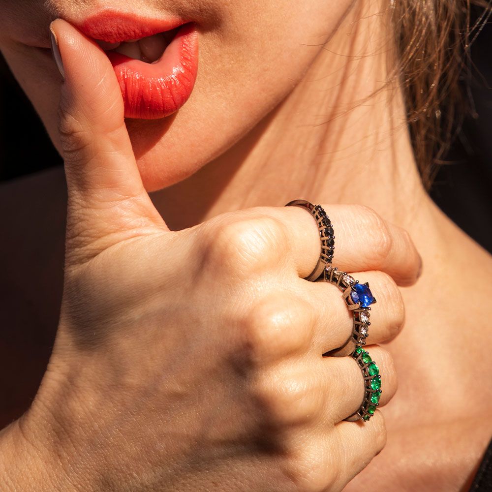 MINI ROCK STAR RING IN BLACK RHODIUM PLATED 18K WHITE GOLD WITH BLACK DIAMOND
