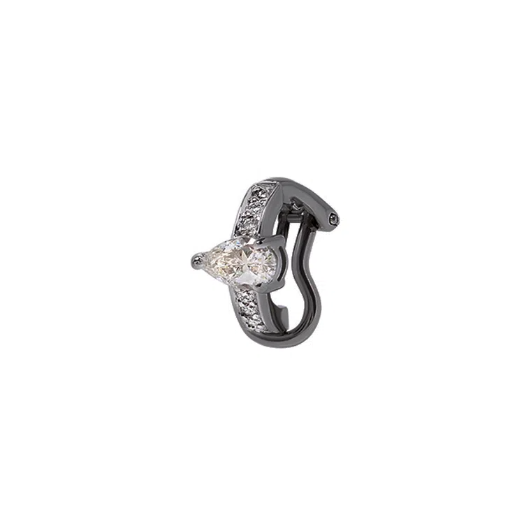 VOYEUR CLIP-ON EAR CUFF IN BLACK RHODIUM PLATED 18K WHITE GOLD WITH DIAMOND