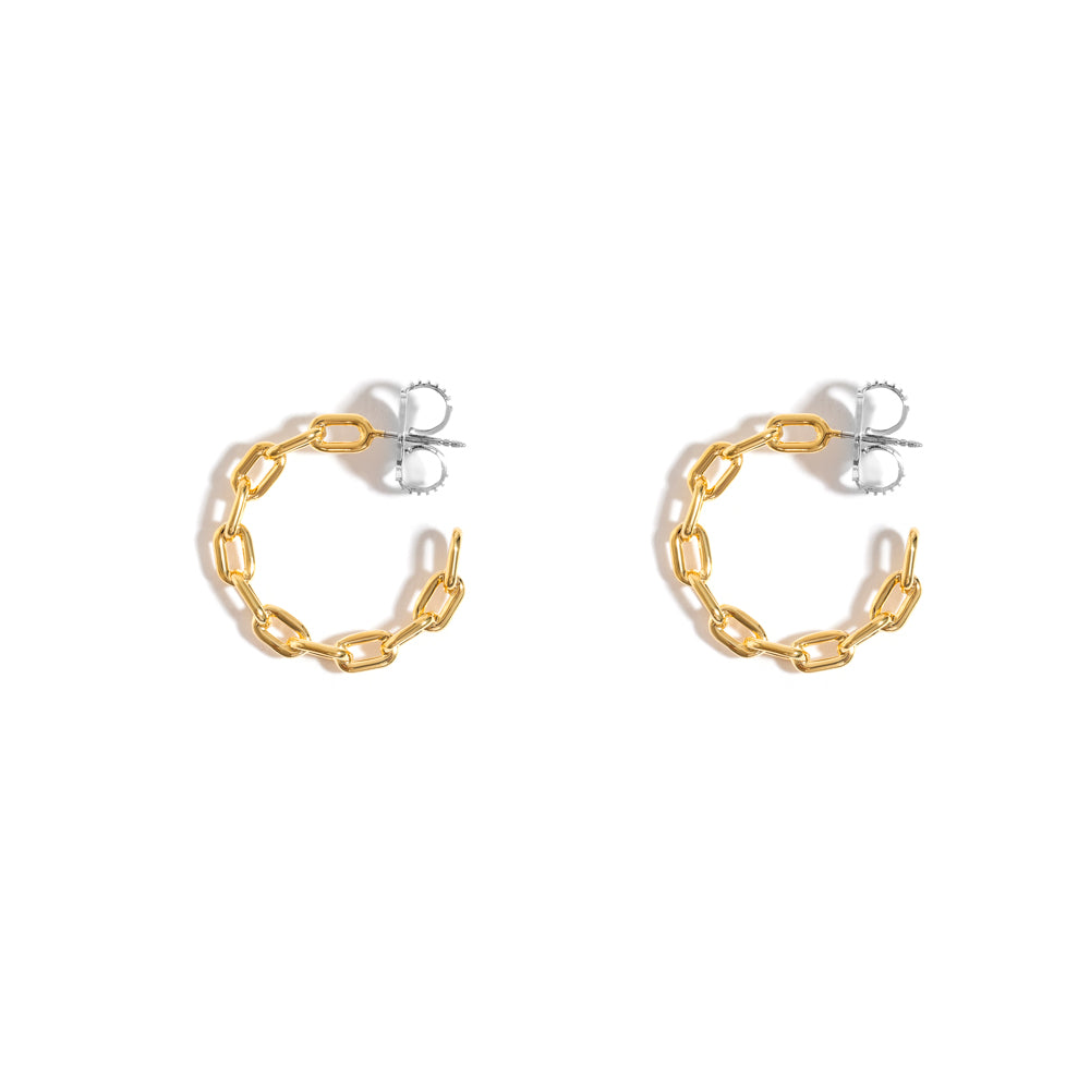 SMALL CHAIN HOOP EARRING IN 18K YELLOW GOLD PLATED SILVER