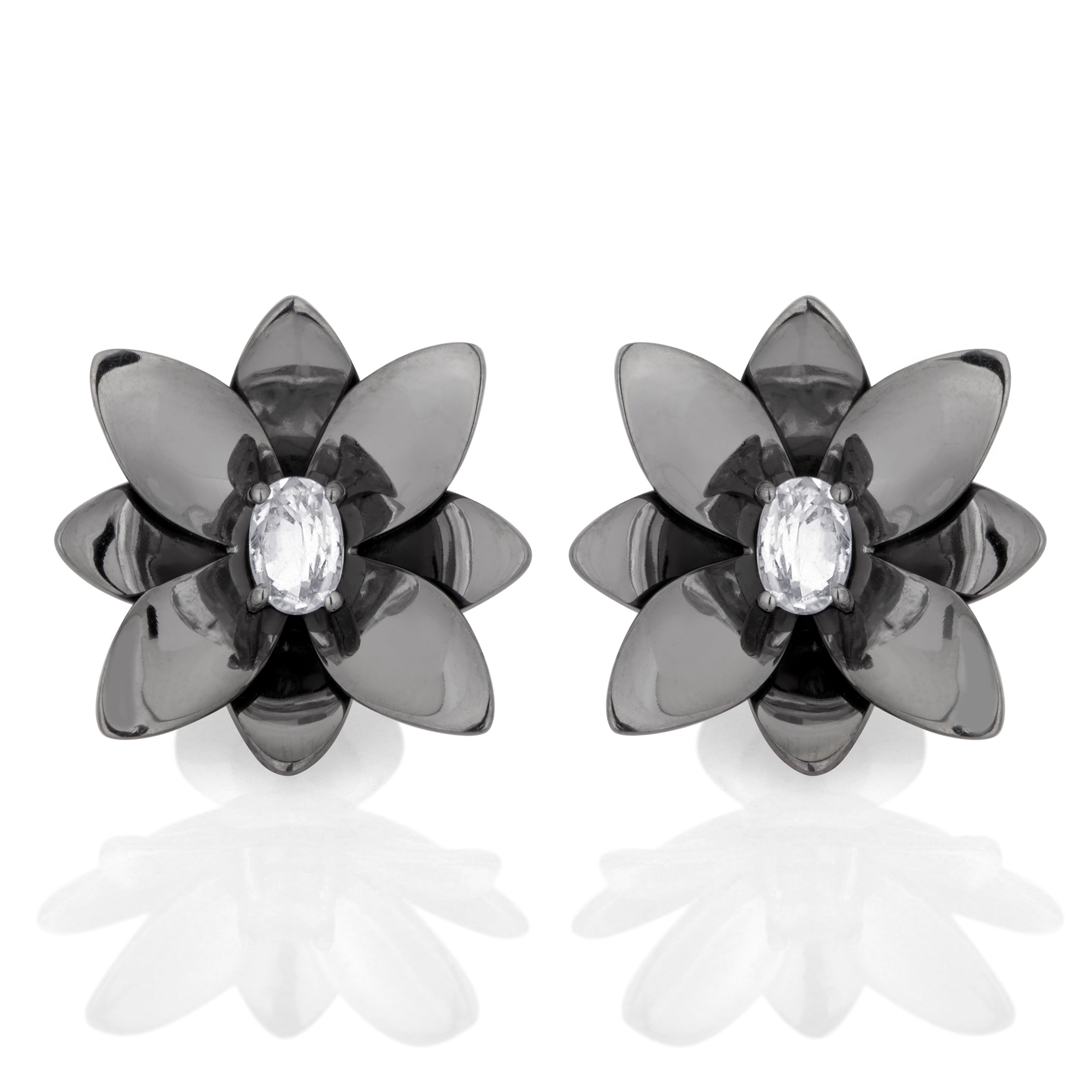 BLOSSOM EARRING IN BLACK RHODIUM PLATED SILVER WITH SAPPHIRE