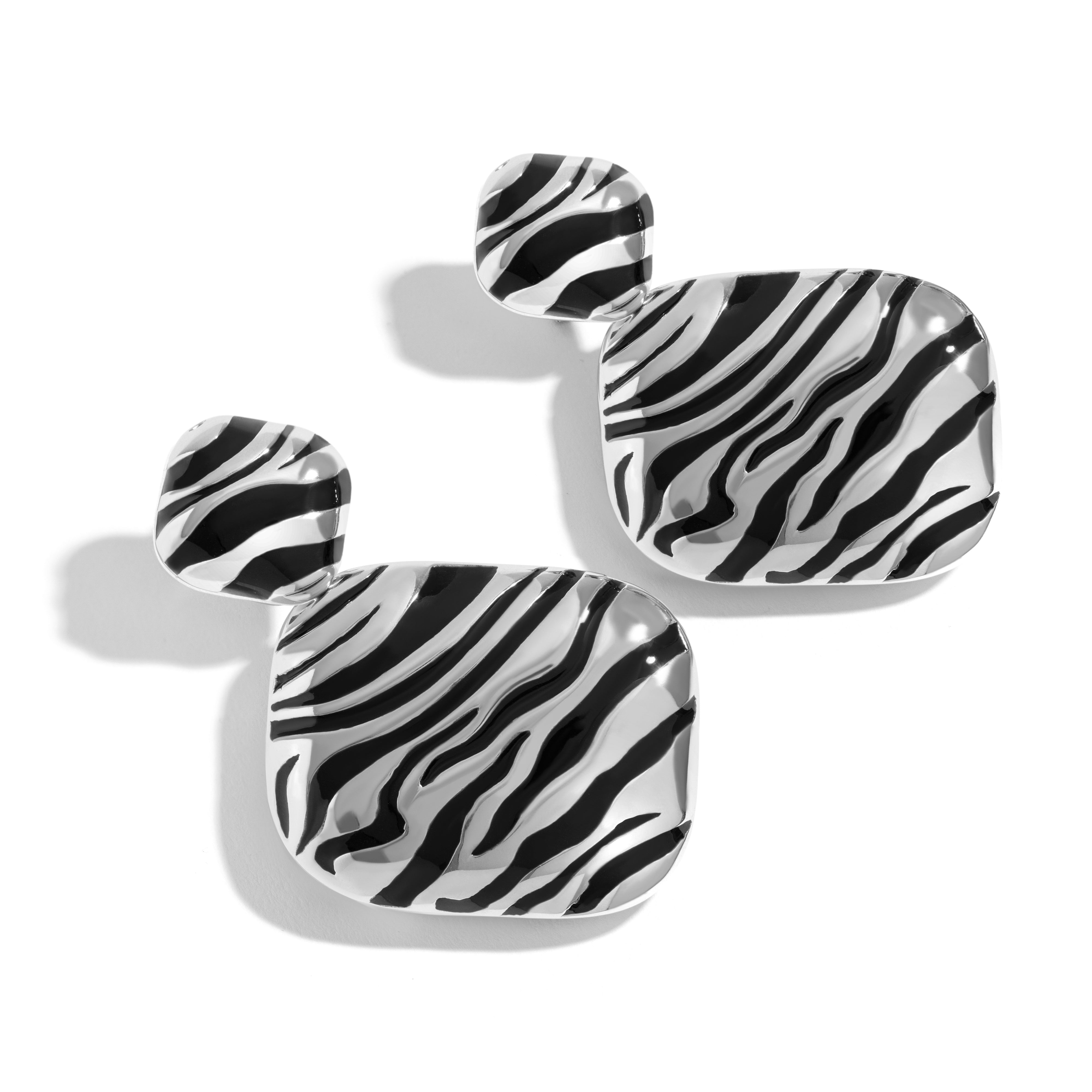 ZEBRA DUO EARRING | 18K WHITE GOLD PLATED SILVER WITH BLACK ENAMEL DETAILS