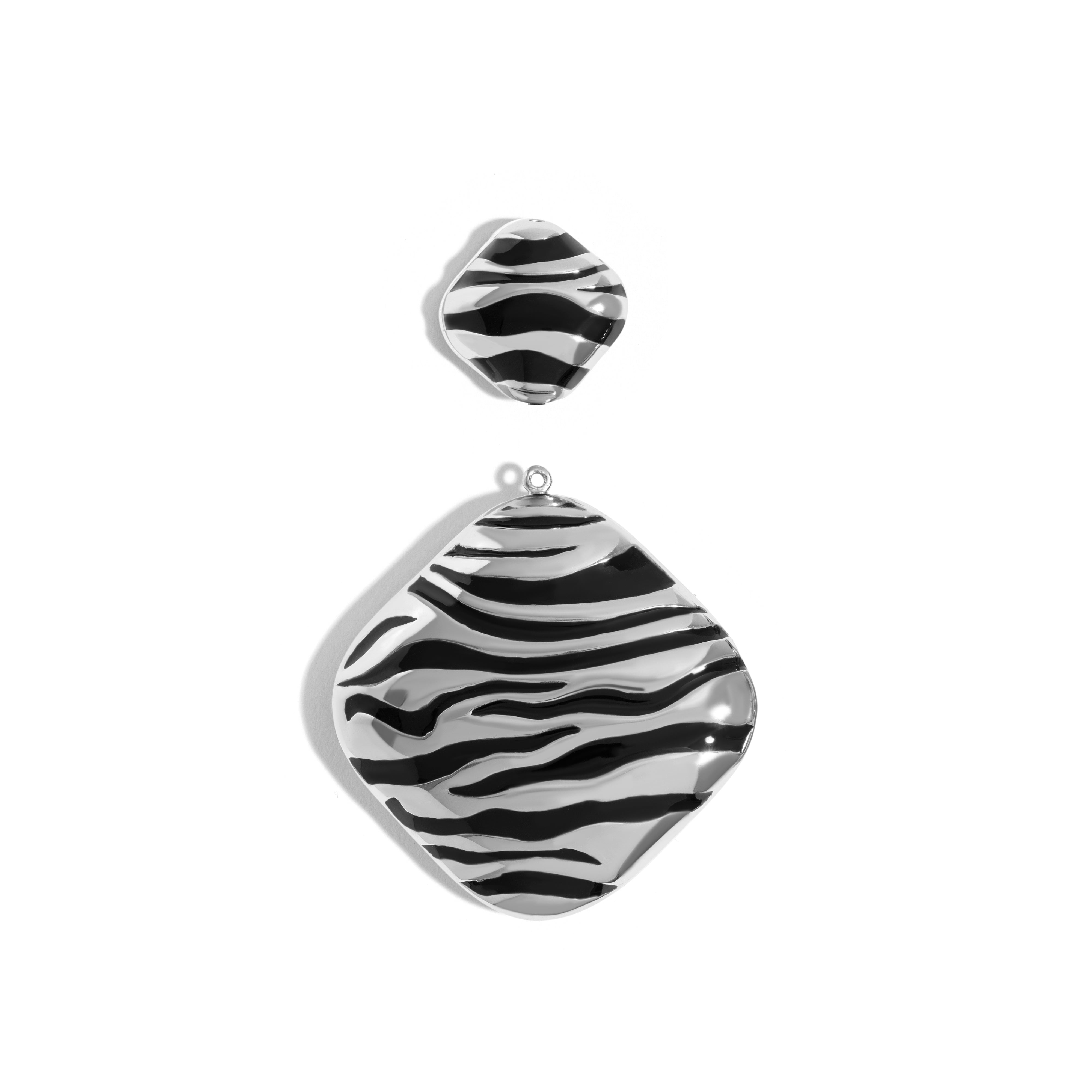 ZEBRA DUO EARRING | 18K WHITE GOLD PLATED SILVER WITH BLACK ENAMEL DETAILS