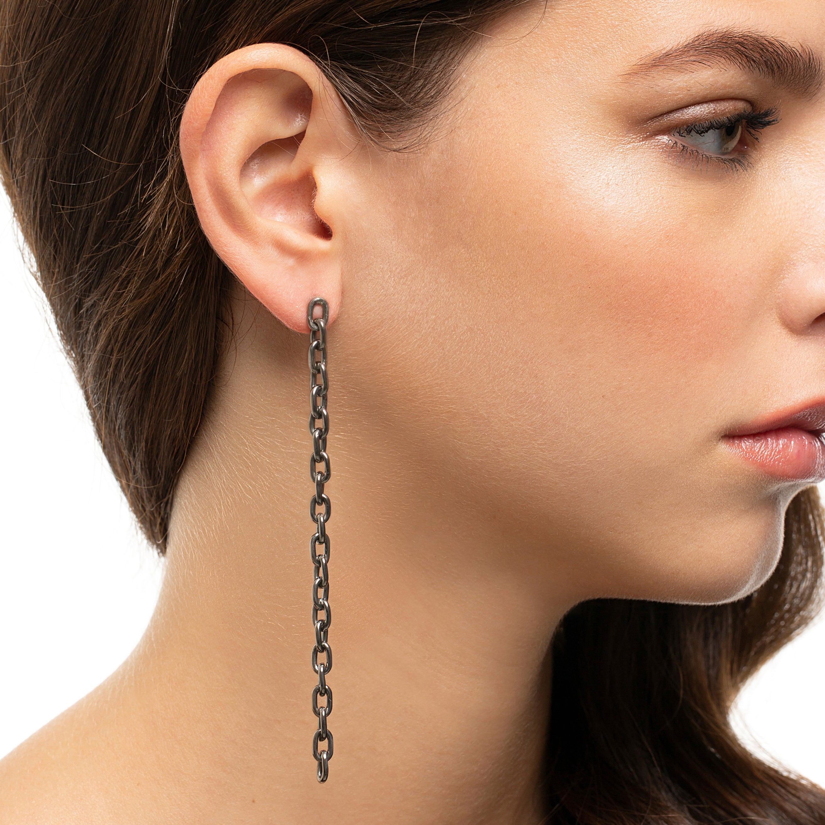 CHAIN LONG EARRING IN BLACK RHODIUM PLATED SILVER